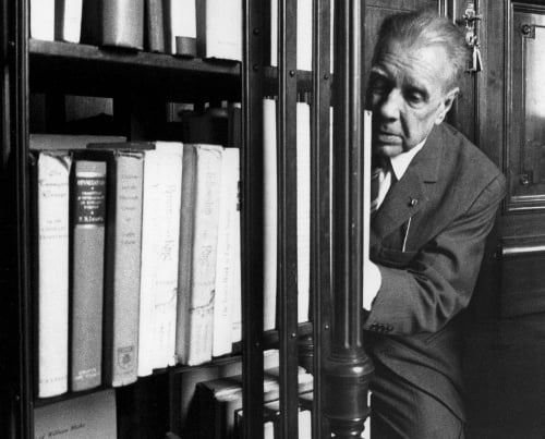 Viajes, escritura y sus clases en la ciudad: presentan en Mar del Plata dos libros sobre Borges
