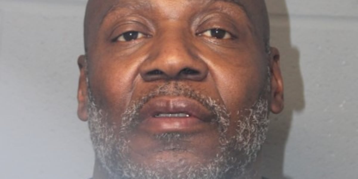 2nd suspect arrested in North Haven jewelry store smash and grab