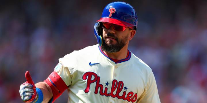 Nick Krall, Terry Francona discuss Kyle Schwarber, Reds rumors