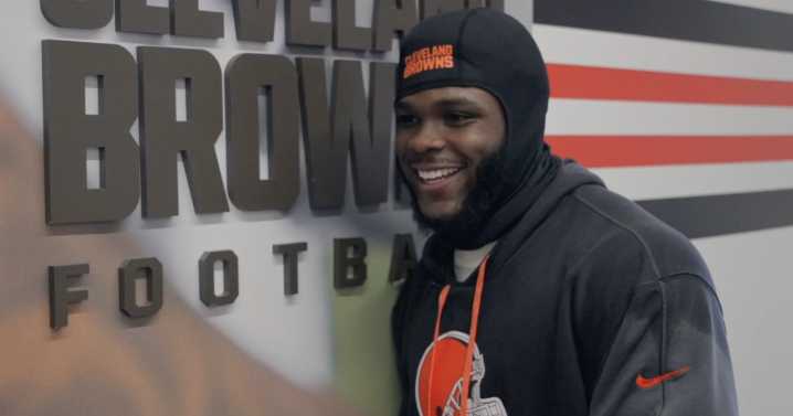 Next Man Up: RB Rocket Sanders is a big family guy with secret dance moves and plenty of Adele on the playlist