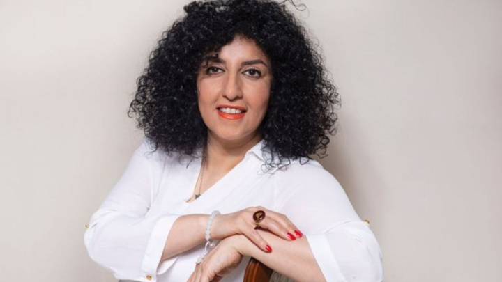 Denuncian "palizas, insultos y obscenidades" durante la detención de la Nobel iraní Narges Mohammadi