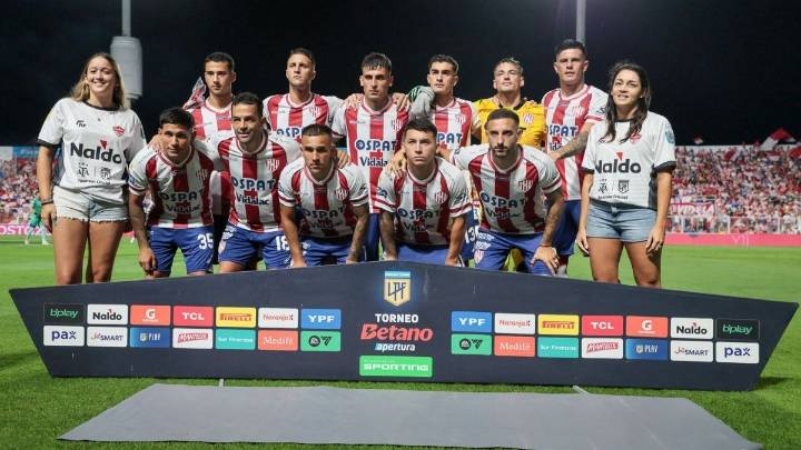 Lucas Gamba y una emotiva despedida de Unión: "Junto con mi familia nos vamos como hinchas"