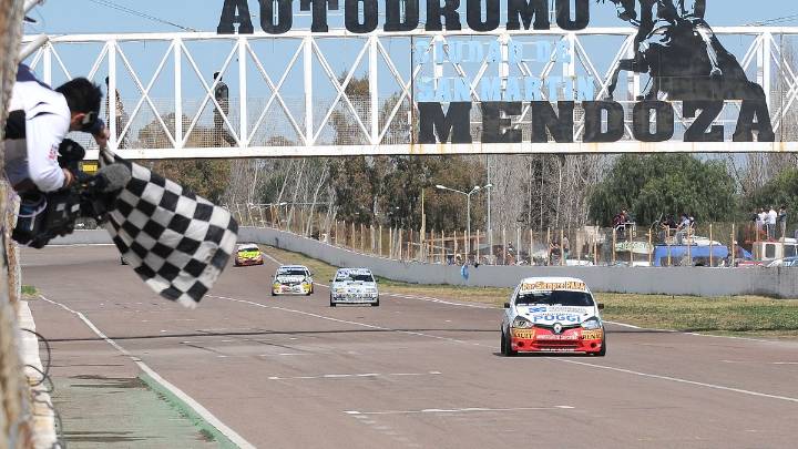 ¿Cuándo vuelve a Mendoza el Turismo Nacional y qué pasa con el Turismo Carretera?
