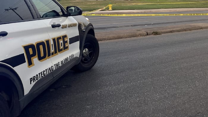 Man arrested after punching, biting and scratching officer on South Side, SAPD says