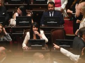 El Gobierno no consigue sumar los votos y la libertaria Villaverde ahora tiene un pie afuera del Senado