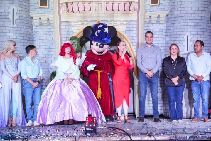 Disfrutaron villalvarenses Posada del Pueblo 2025, cerró actividades Fantasti Show