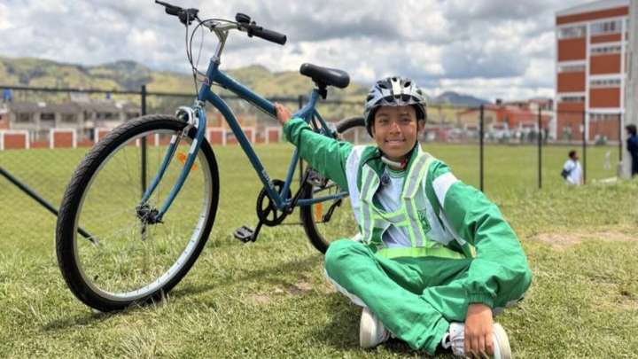 CundiEscarabajos al Cole recibe mención de honor por impulsar la movilidad escolar segura y sostenible