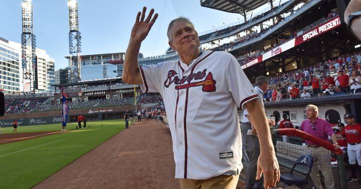 Catching up with Dale Murphy, 30 years after Braves traded him