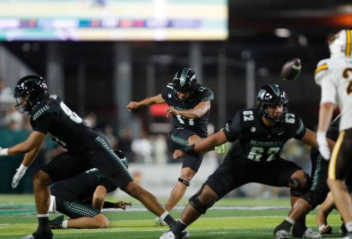 Matsuzawa named MWC top specialist; Alejado freshman of year