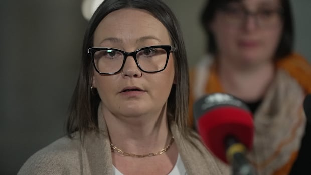 Manitoba parents want school staff trained to help students with diabetes