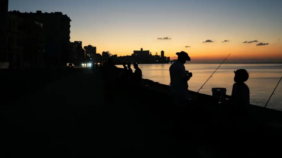 Red eléctrica de Cuba sufre otro colapso