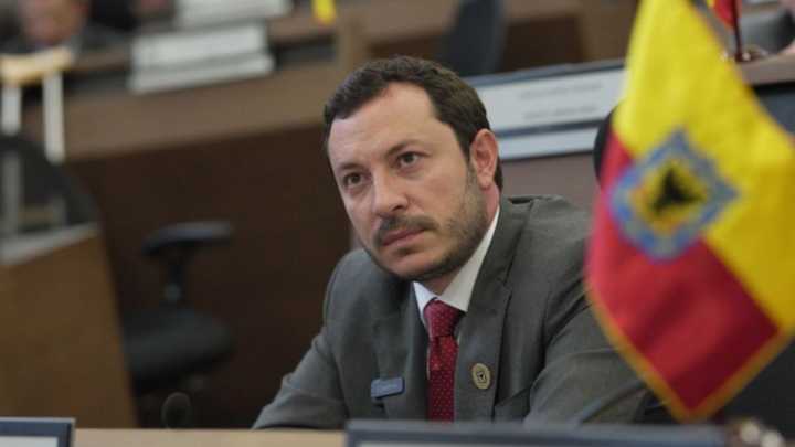 Juan Baena presentó su renuncia irrevocable al Concejo de Bogotá para lanzarse al Senado por el Nuevo Liberalismo