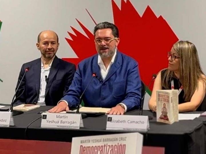 “Democratización de la Tecnología” inspira debate en la FIL Guadalajara sobre la brecha digital en México