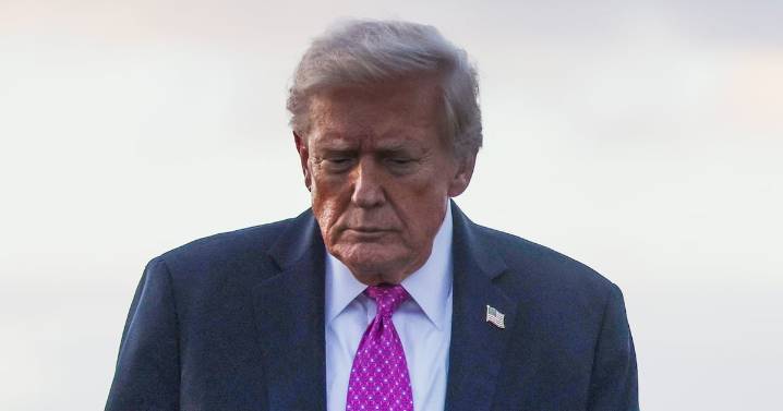 Economy Is Finally Tanking Trump’s Approval Rating, New York Times Poll Shows