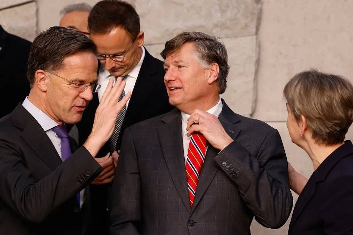 EEUU redobla sus ataques a Europa: "No pueden mirarnos para su propia seguridad al mismo tiempo que socavan la nuestra a través de la UE"