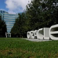 Oracle shares dive as revenue misses forecasts