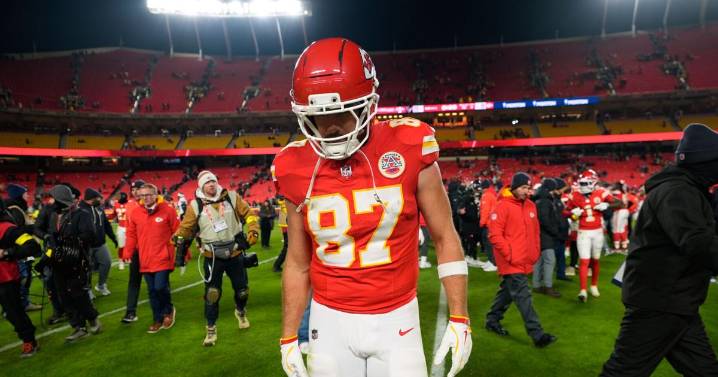 Chiefs' playoff hopes dim after 20