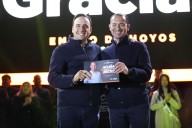 Manolo Jiménez asistió al Cuarto informe de gobierno del alcalde de Acuña