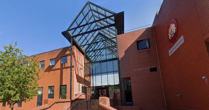 'Ruthless' fraudsters scammed vulnerable homeowners across East Midlands