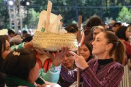 Sheinbaum restituye tierras al pueblo Ódami en Chihuahua