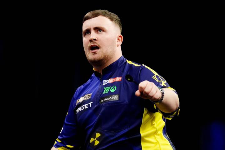 Luke Littler sends mind games warning as World Darts Championship defence begins
