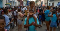 Cuba mosquitos: 33 dead as epidemic rages: official reports