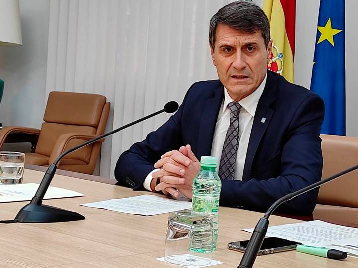El delegado del Gobierno en  Andalucía  pide «máxima prudencia» en el caso de las dos menores de Jaén e incide en que no hay terceras personas