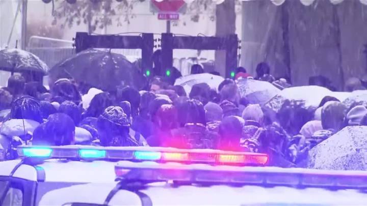 Fans brave cold Washington weather for a chance to watch World Cup draw