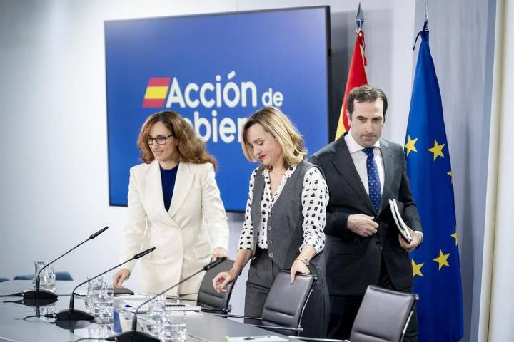 Alegría dice que su reunión con Salazar "fue un error"