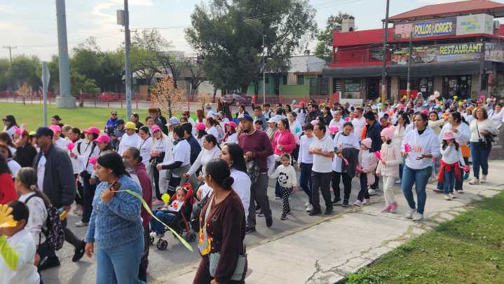 Celebra Escobedo la Caminata por la Inclusión con 3,000 personas