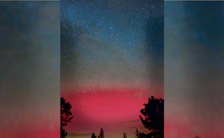 Auroras Boreales Iluminan el Cielo de México por Tormenta Geomagnética Global