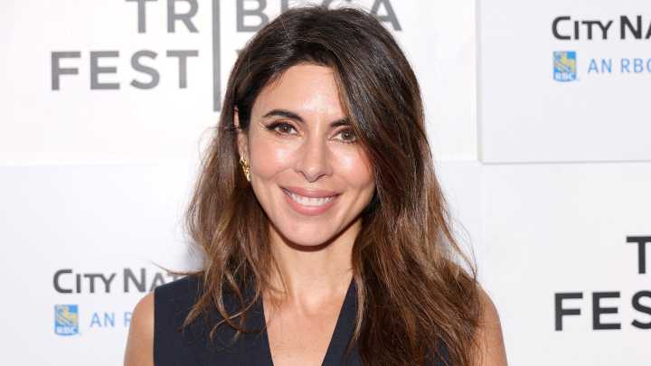 Casting News: Jamie-Lynn Sigler Scrubs Into Grey's, Hugh Laurie Digs Amy Poehler On Peacock, And More