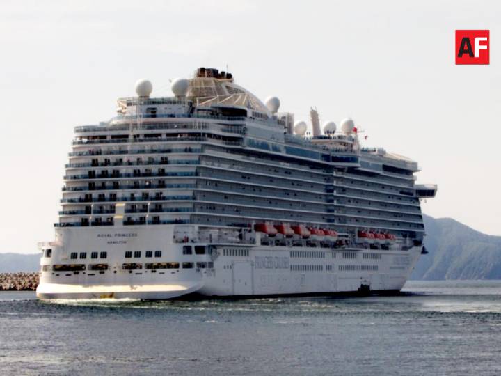 El crucero Royal Princess realiza una nueva escala en Manzanillo, destacando como uno de los tres más grandes navíos de pasajeros