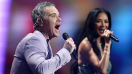 Robbie Williams y Nicole Scherzinger Cantan "Nuevo Himno del Futbol". Esta es la Canción