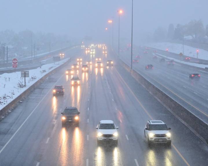 Road conditions in Denver: Snow causes slick commutes, closes roads