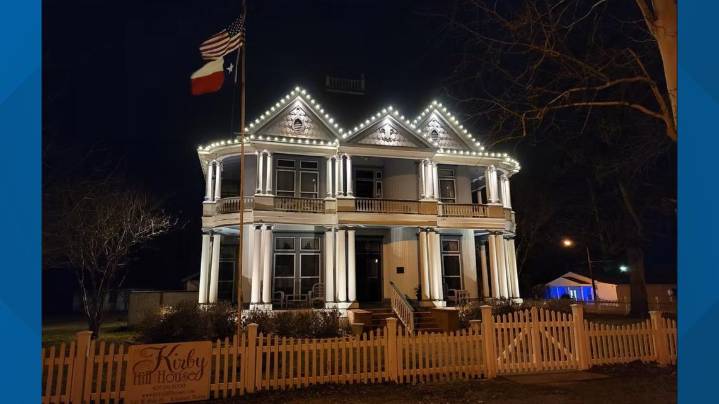Kirby Hill House hosting Christmas dinner and show in Kountze