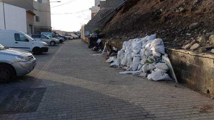 Zafarrancho en el Risco de San Nicolás: El Ayuntamiento retira 6.000 kilos de escombros y enseres