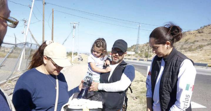 “Amar a la Virgen es amar a Jesucristo”: Esteban se suma a peregrinación rumbo al Cerro de la Virgen de Guadalupe en Hermosillo