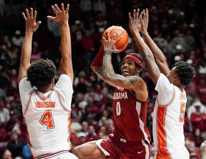 Deadspin | No. 12 Alabama rides early challenges into matchup vs. UTSA