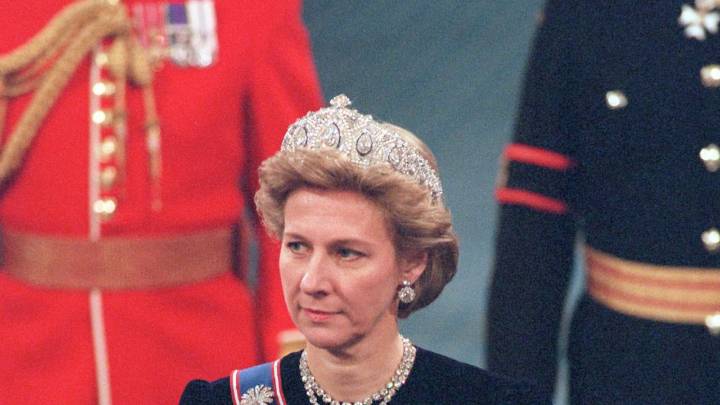 The Duchess of Gloucester twinkles in the Cartier heirloom tiara at the German state banquet
