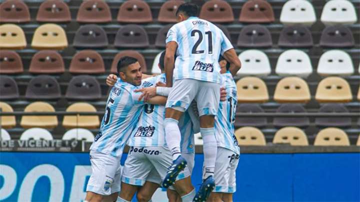 Argentina: Gimnasia gana 2-0 a Barracas Central y clasifica a semifinal del Clausura