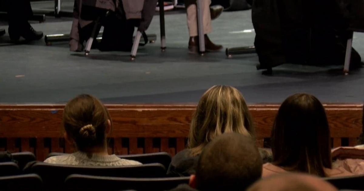 Community voices worry at Harlem's school consolidation meeting