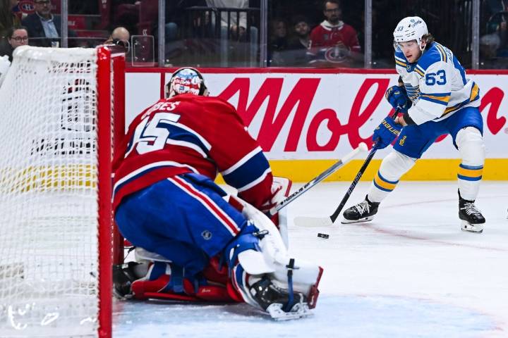 Deadspin | Brayden Schenn, Dylan Holloway tally 3 points each as Blues beat Canadiens