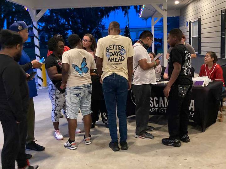 Tuscanooga Baptist Church Hosts Thanksgiving Eve Dinner