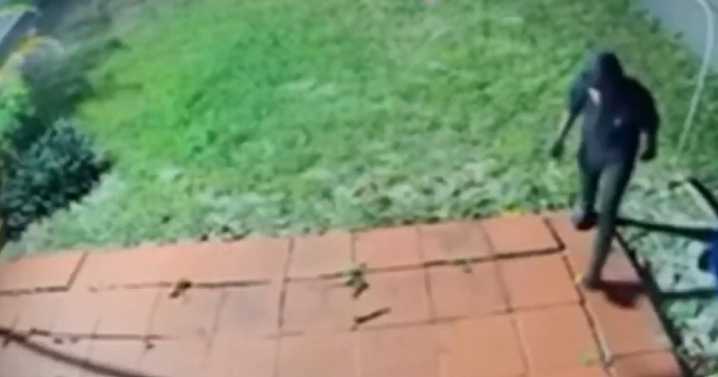 En video: Ladrón entra a casa de una joyera en Miami