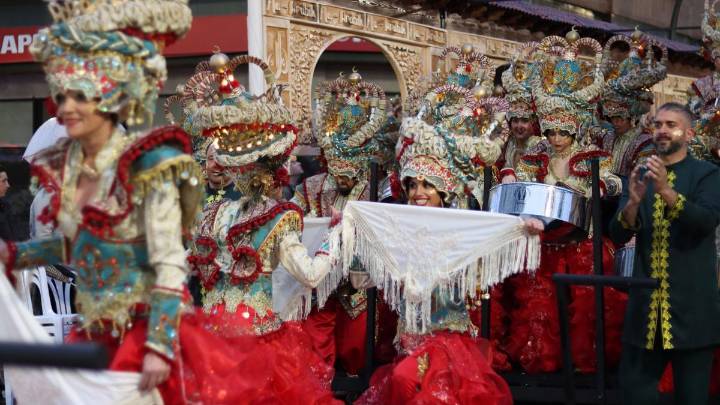 58 comparsas desfilarán finalmente en el Gran Desfile del Carnaval de Badajoz 2026