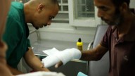Zaher y Sami en las ruinas del hospital Al Shifa y el  centro de salud: Médicos sin Fronteras vuelve a Ciudad de Gaza