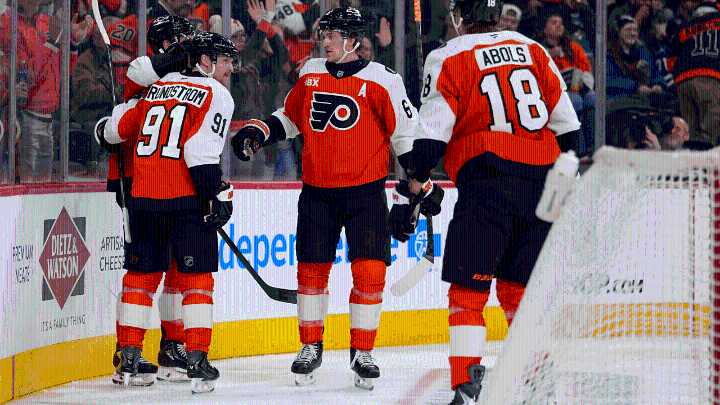 Flyers overcome early deficit, slow down Sharks