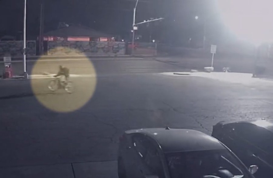 FBI offers $5K reward for tips on Summerlin casino robbery suspect