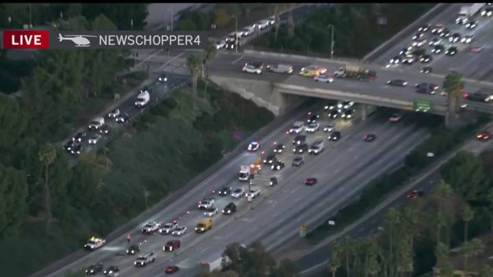 Damage on 405 in Sherman Oaks causes major morning traffic delay